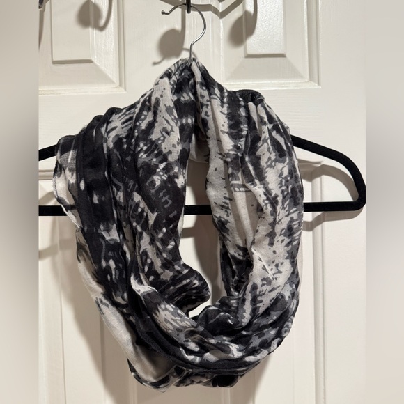 Infinity scarf - Picture 4 of 4